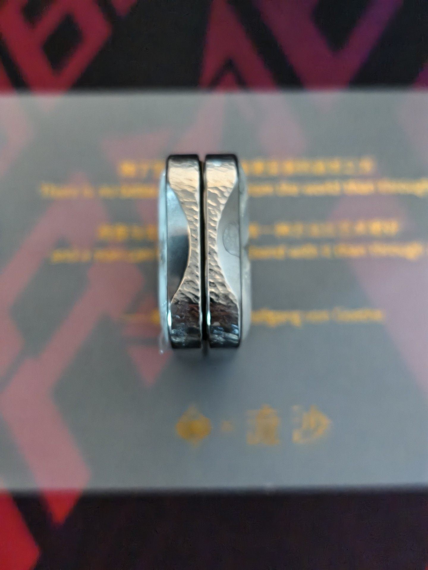Aura Sand Titanium