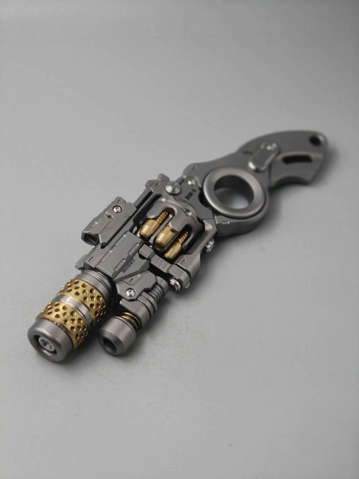 Breaker Titanium