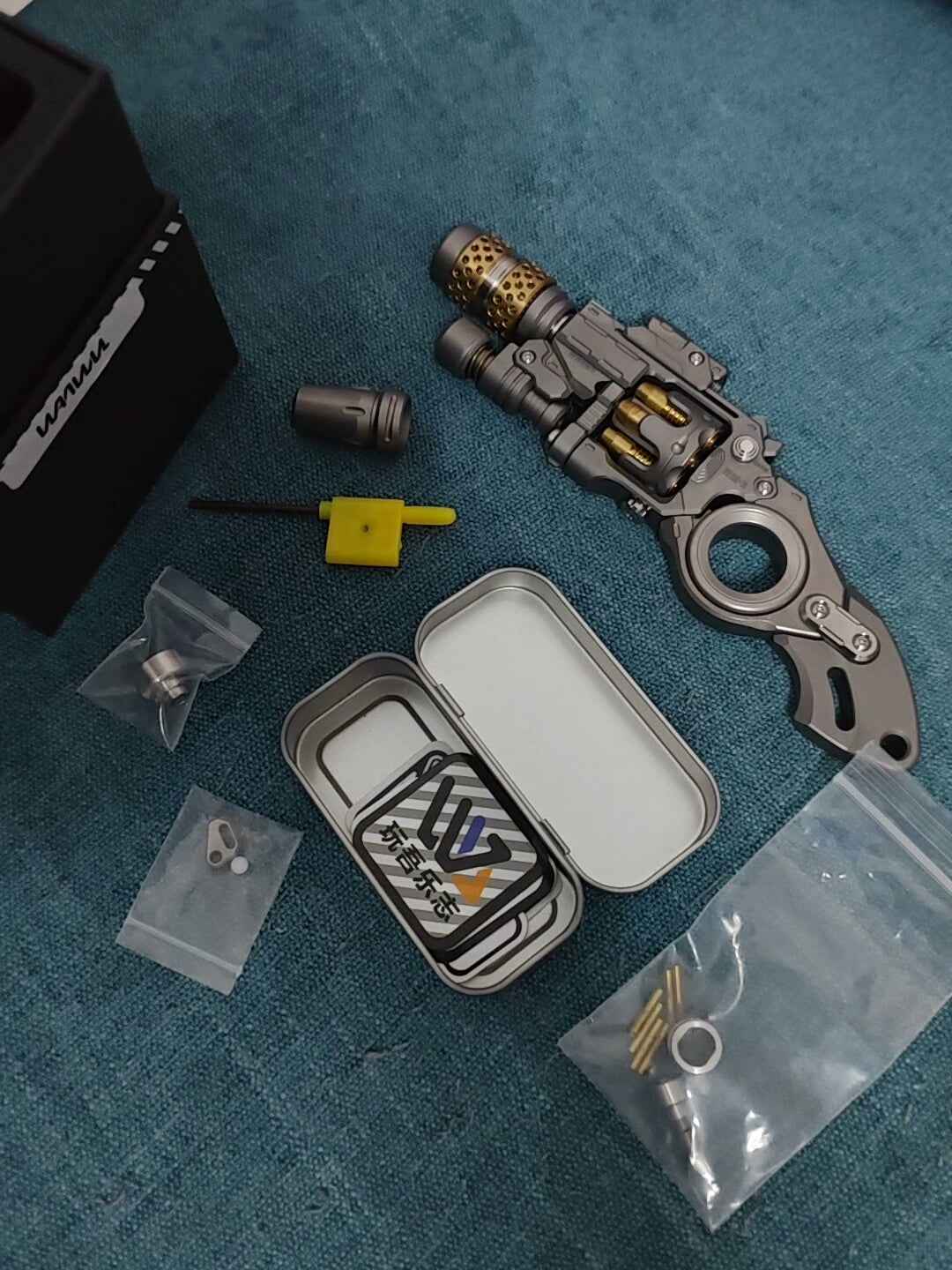 Breaker Titanium