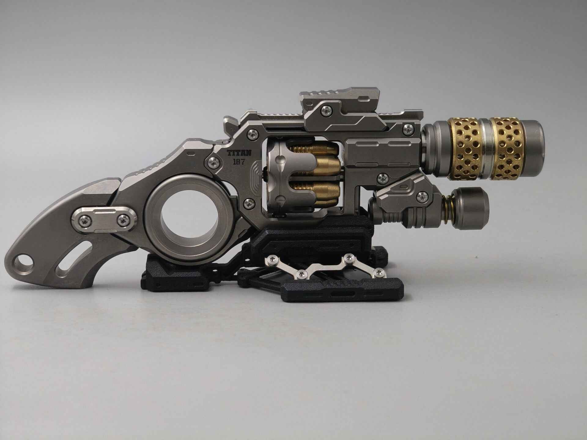 Breaker Titanium