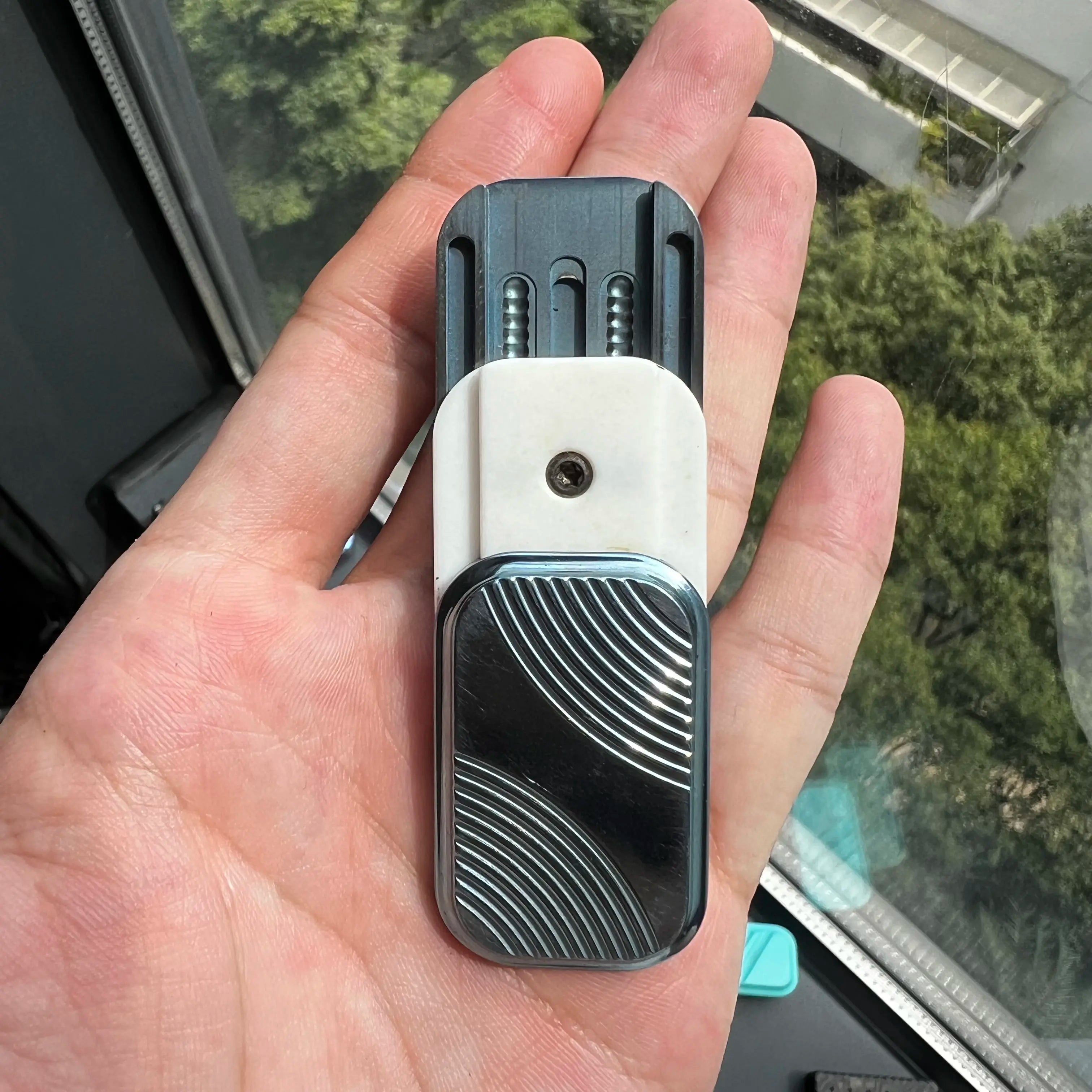 MINI Burger Zirconium Ice Blue
