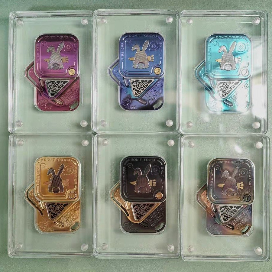 Mot Snap Display Case