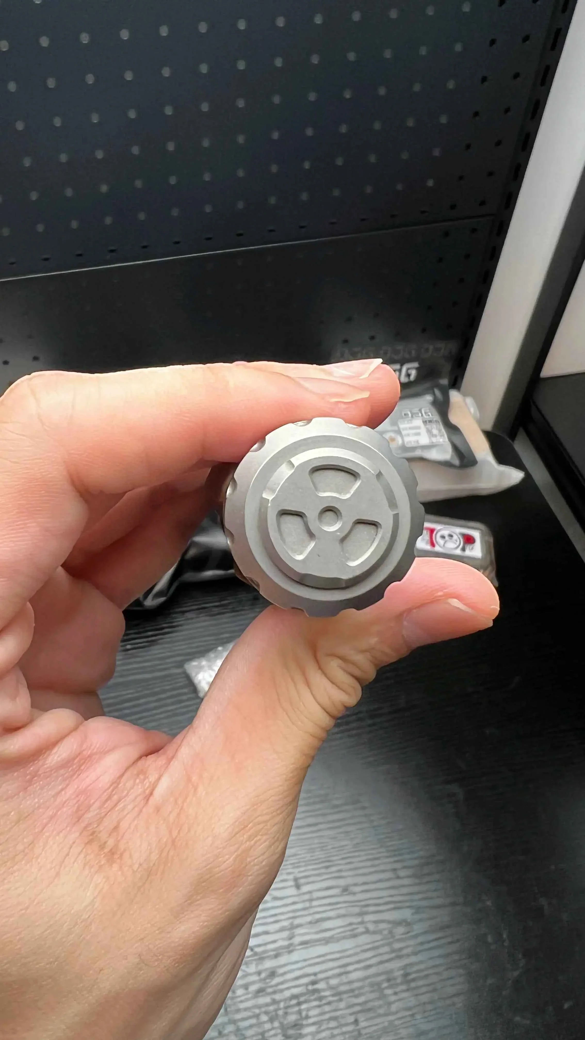 Shock Bomb Titanium
