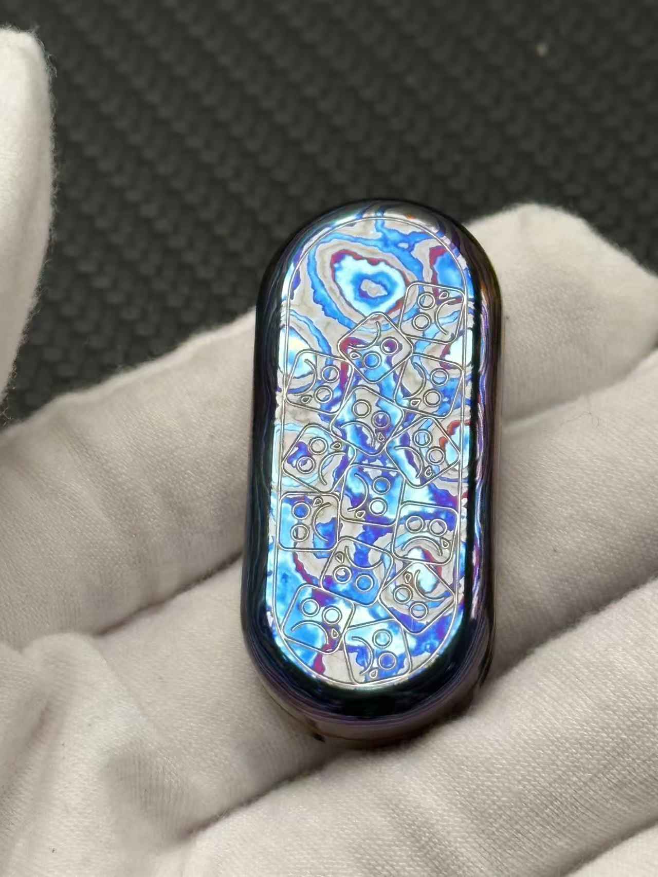 Top B Square face Zircuti