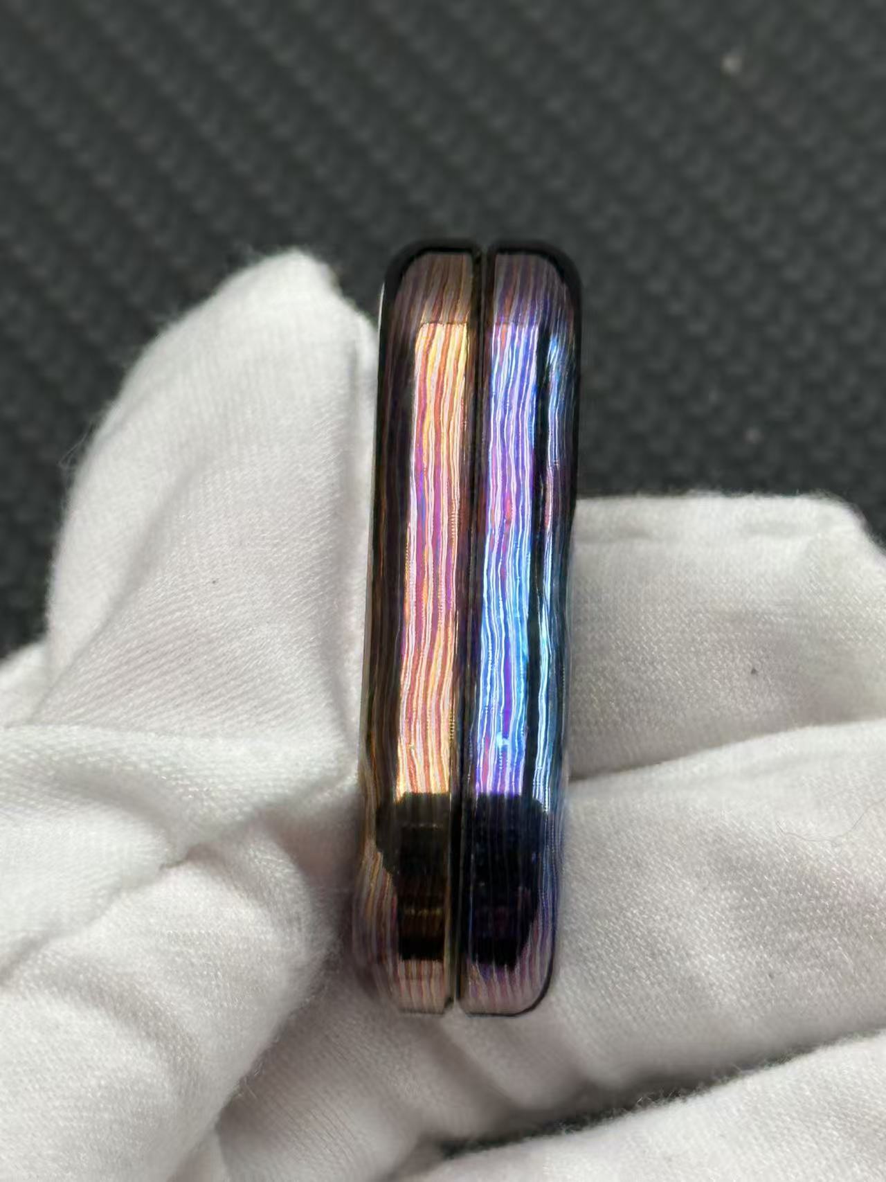 Top B Square face Zircuti
