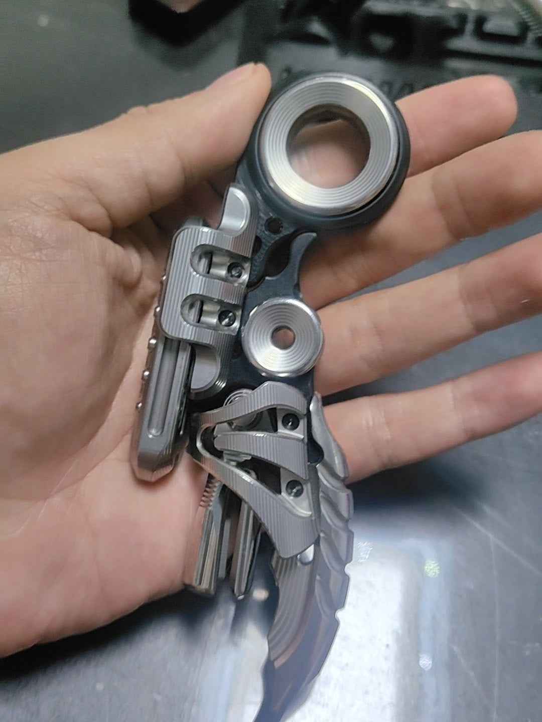 EXOSKELETON Titanium