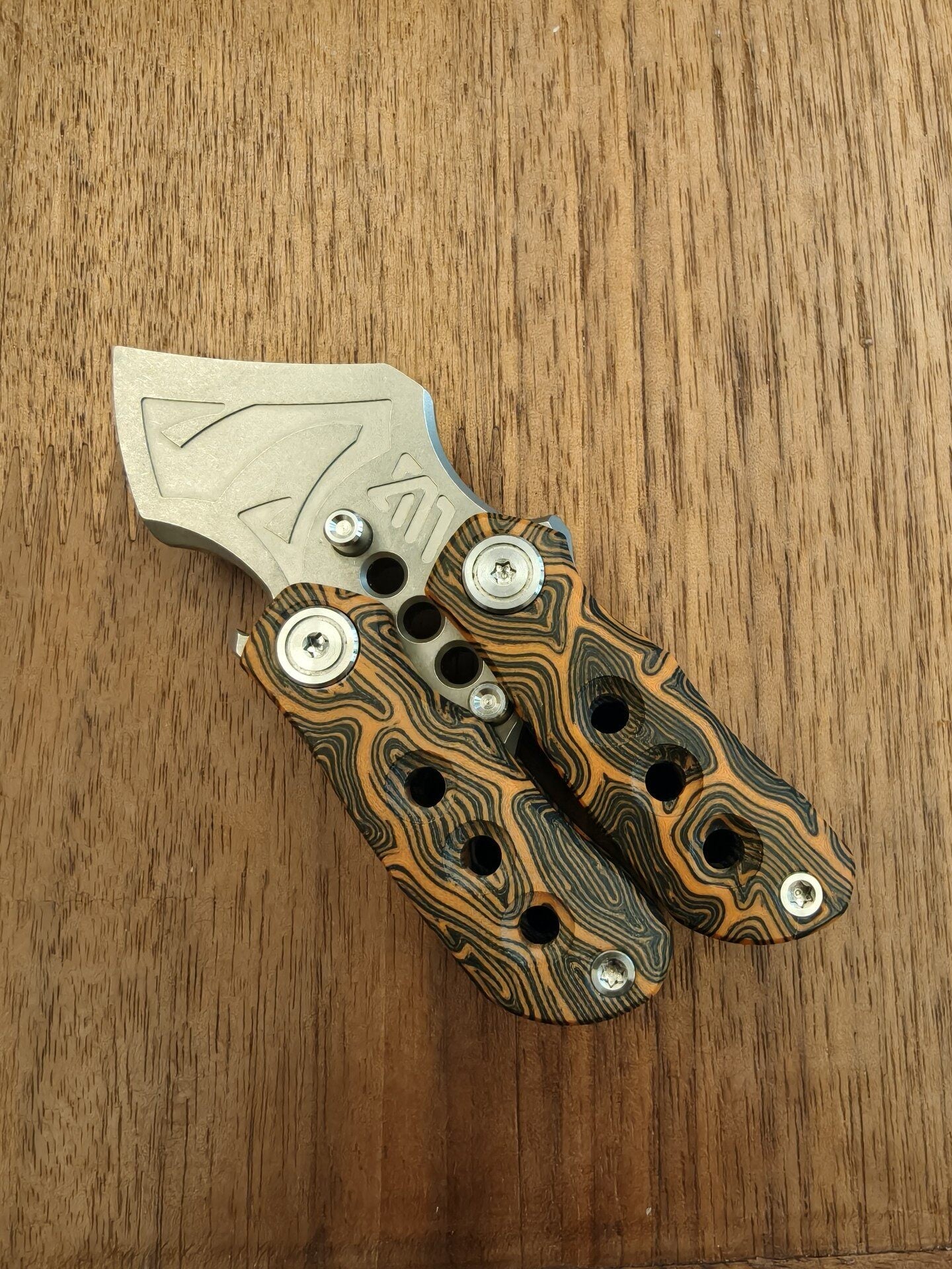 V Blood Titanium
