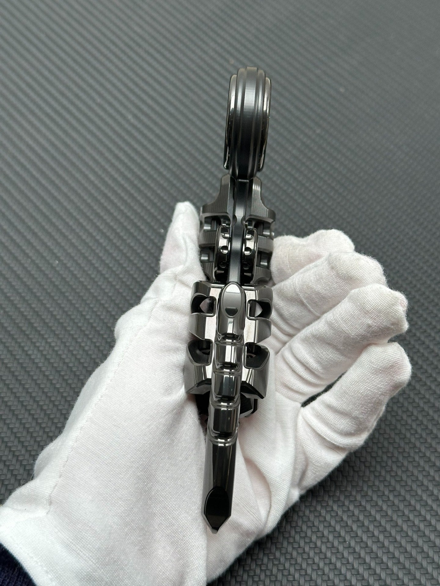 EXOSKELETON Titanium
