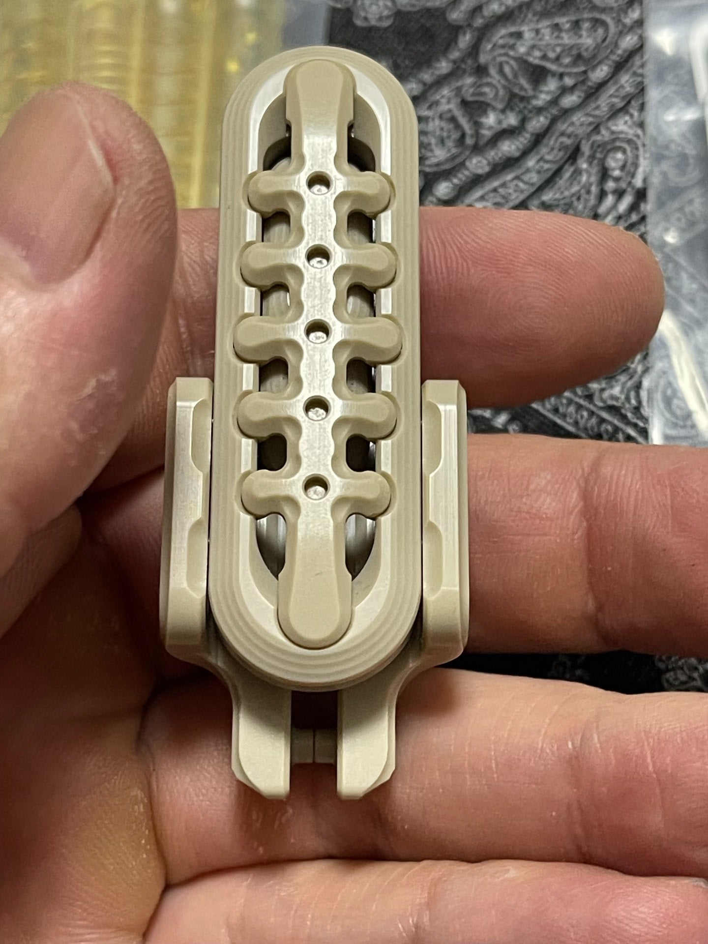 EXOSKELETON PEEK