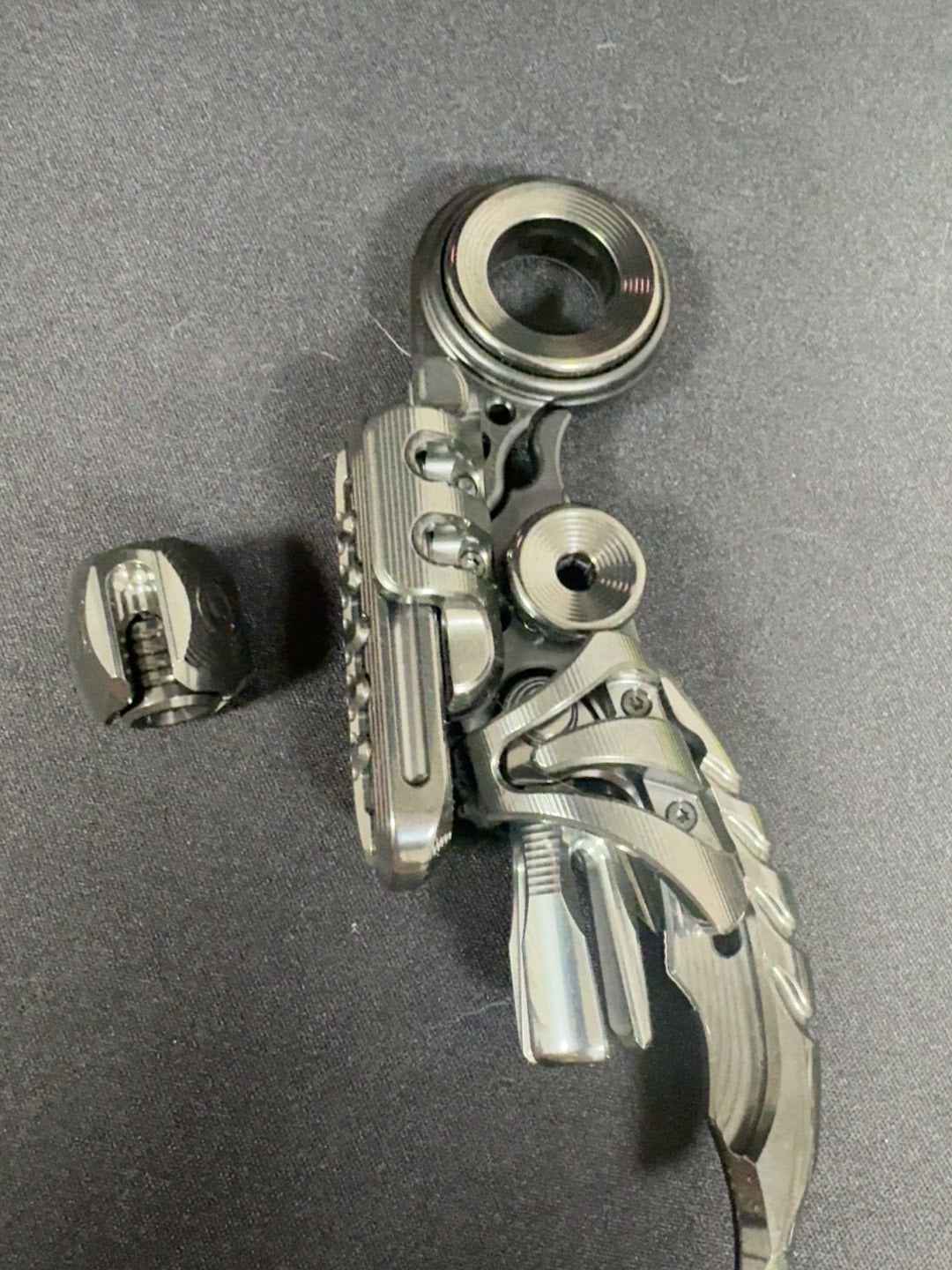 EXOSKELETON Zirconium Mokuti