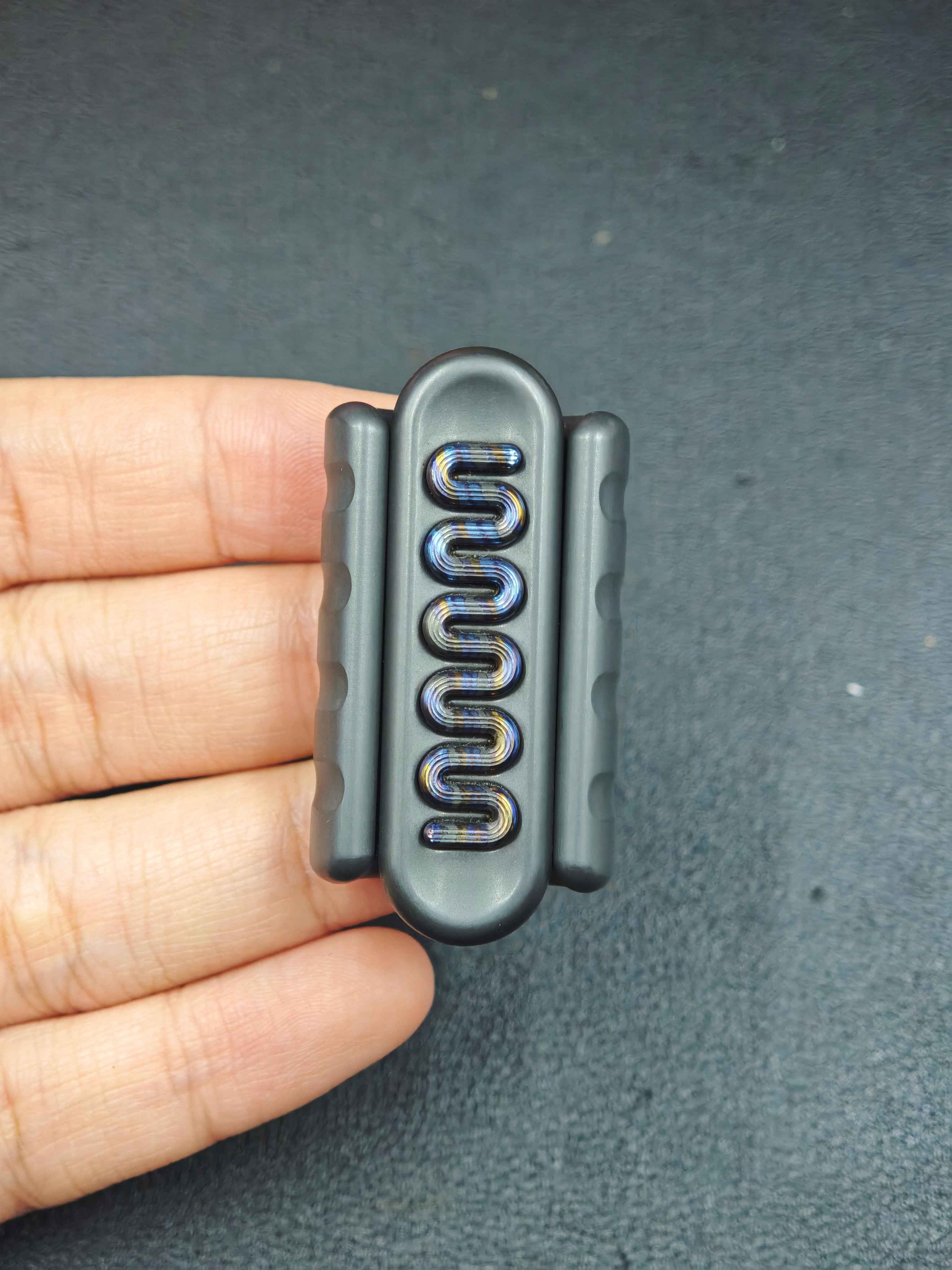 B&M Hotdog Zirconium