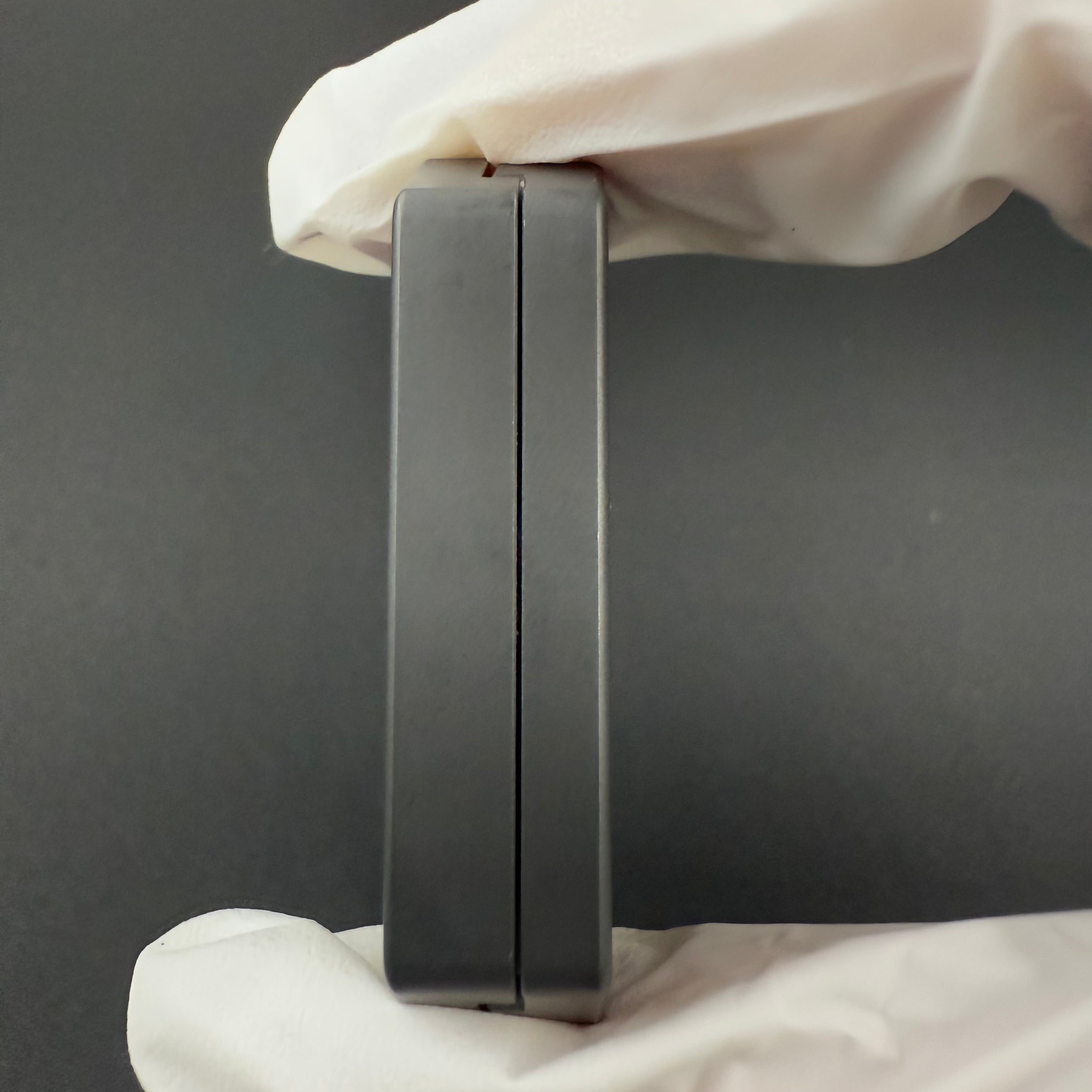 Plane Zirconium