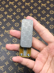 LEE Titanium