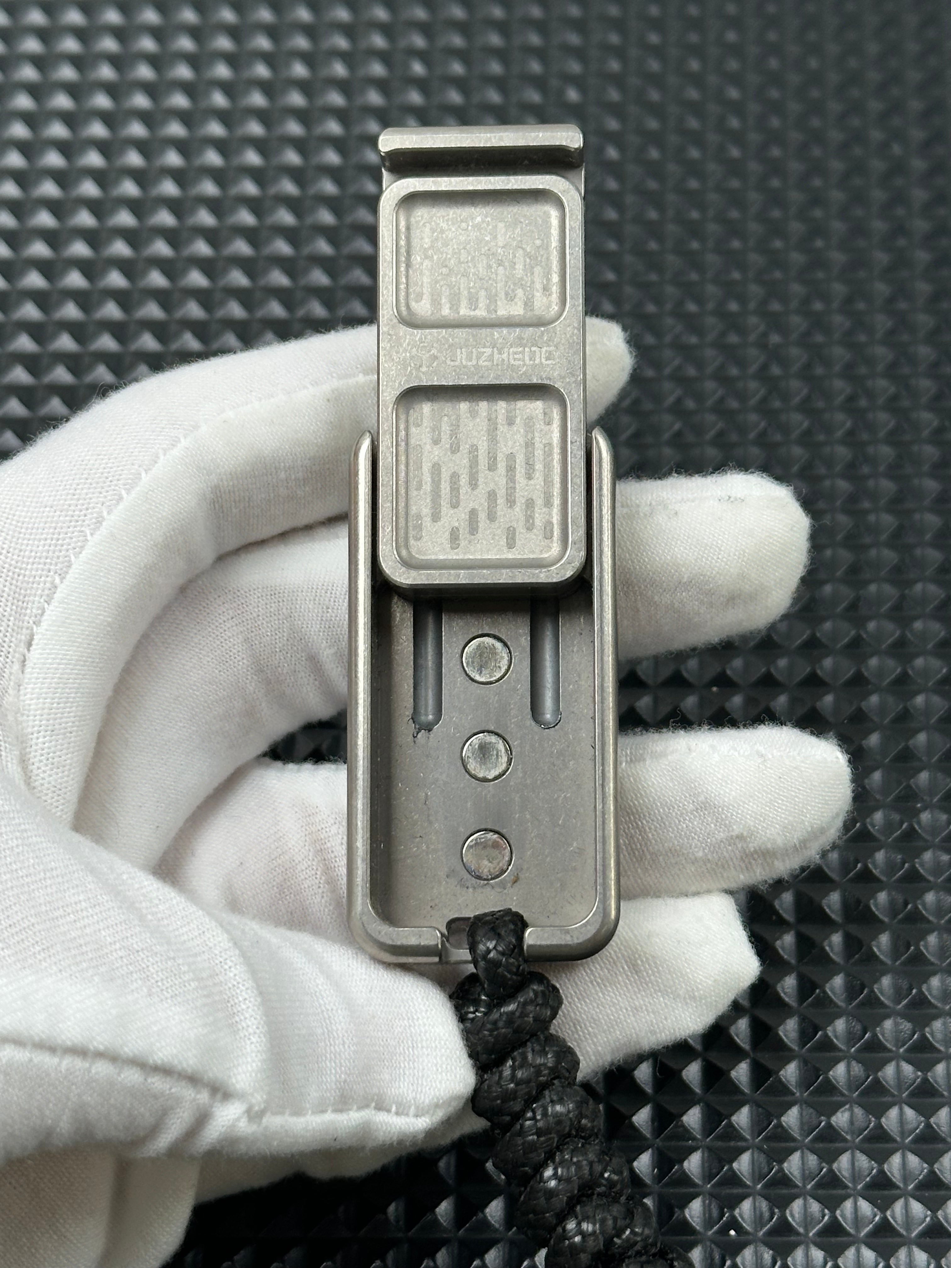 Pop Up Titanium