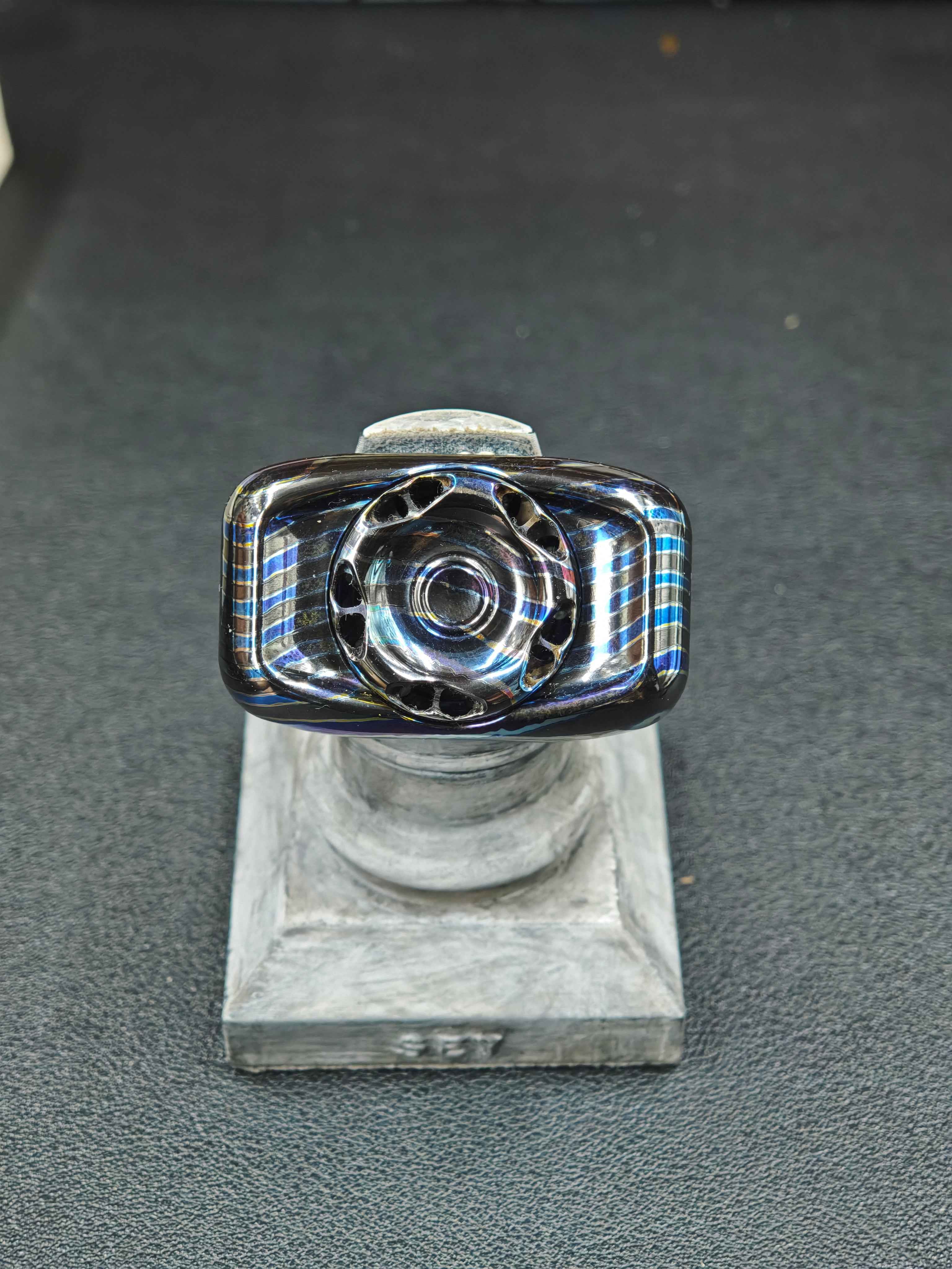 Ark Zirconium Zircuti