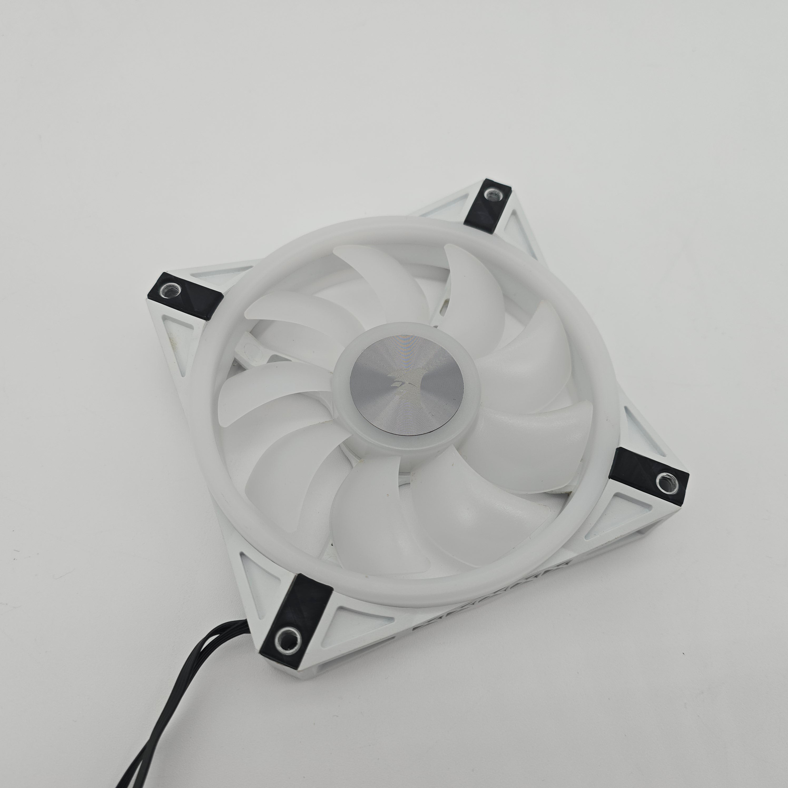 Corsair QL120 White RGB Fan, Corsair iCUE, 120mm RGB PWM Fan, Single Fan