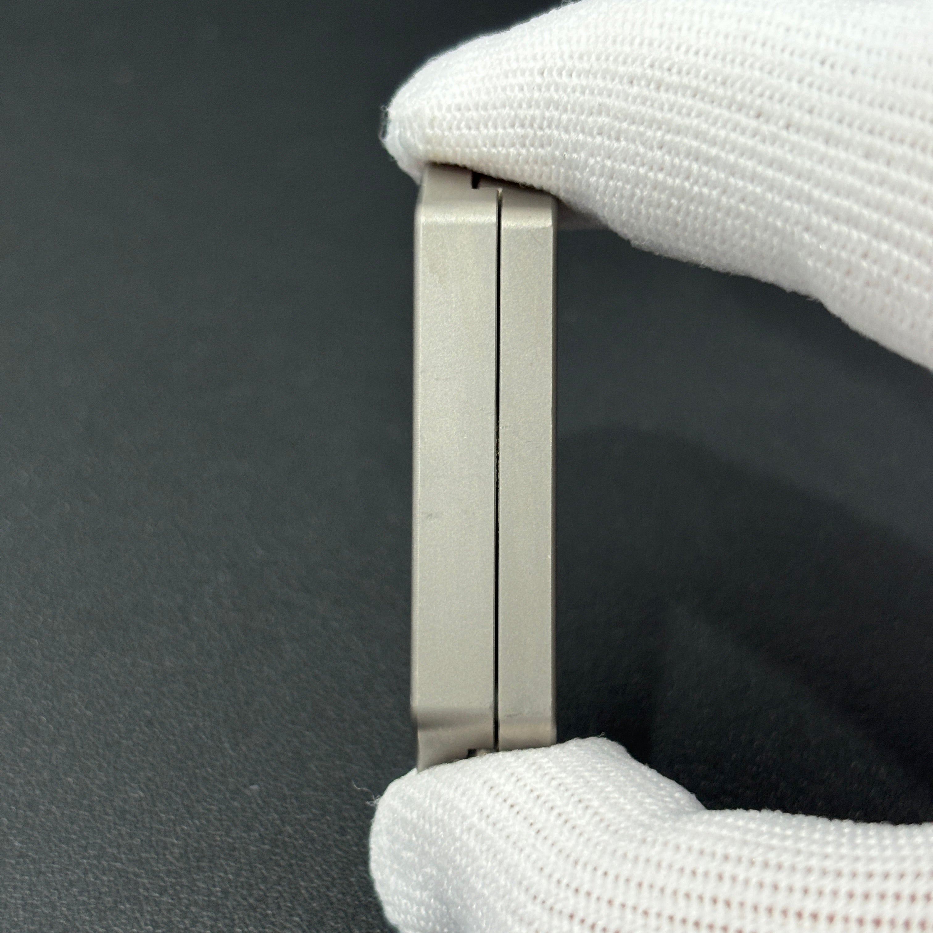 Plane Titanium