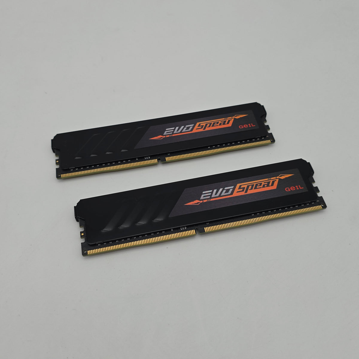 Geil Evo Spear 16GB DDR4, 3200MHz, CL18-20-20-38, Desktop Gaming Memory RAM (2x8GB)