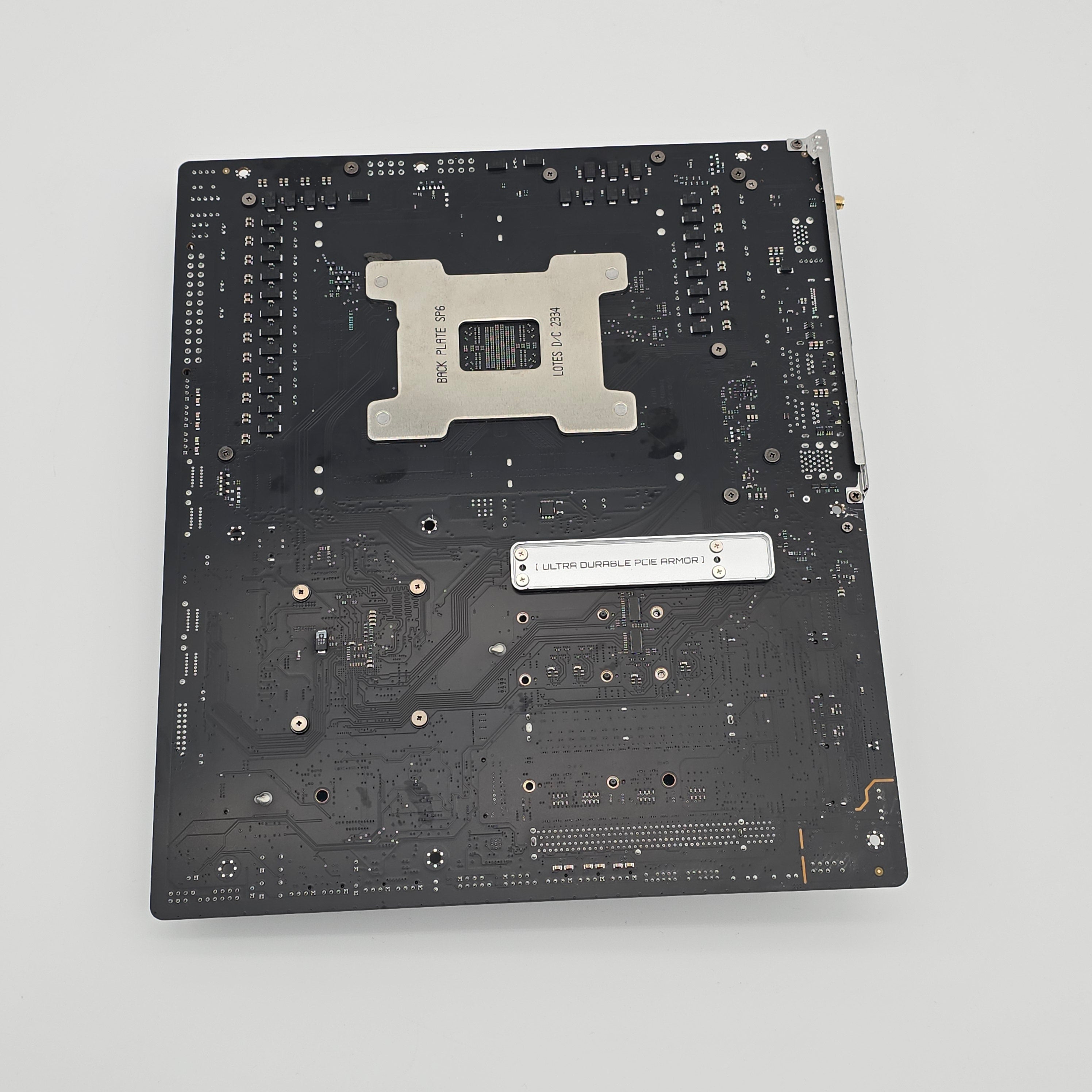 Gigabyte TRX50 AERO D AMD Threadripper Motherboard + Ryzen Threadripper 7960X Workstation Motherboard Combo