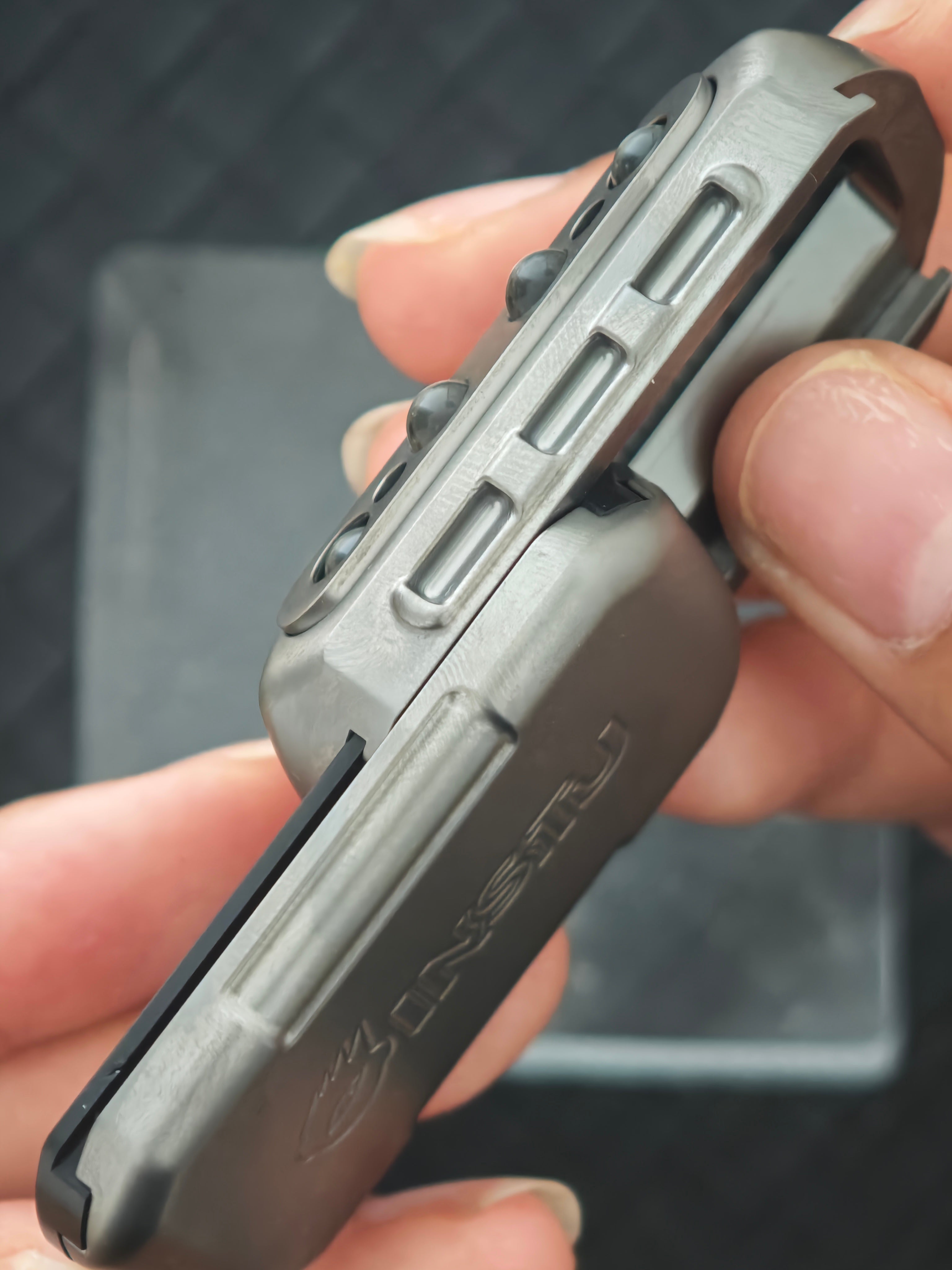 OUMUA Titanium