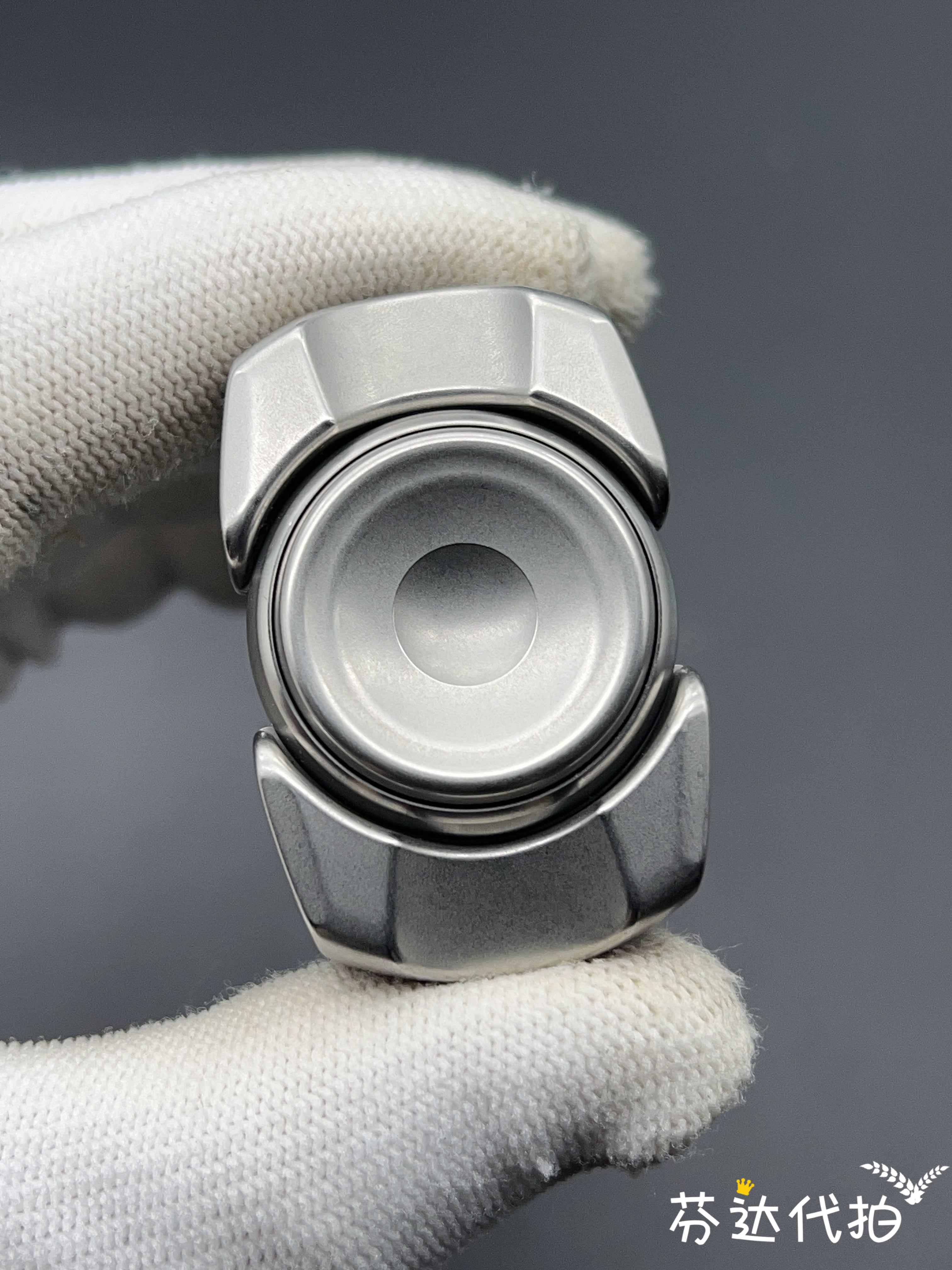Mud St Stainless Steel