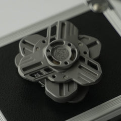 Tri linkage spinner