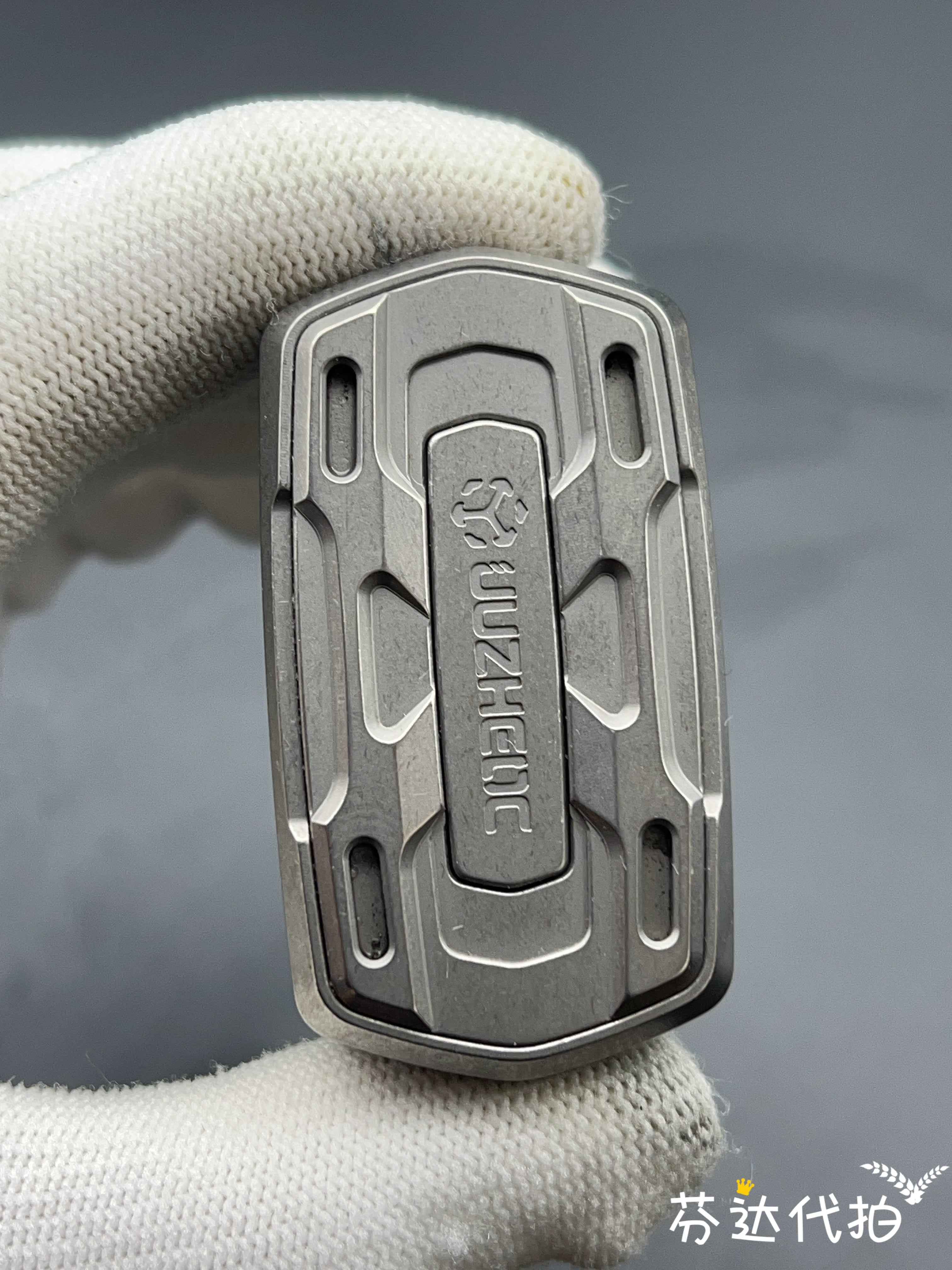 Gamut Titanium