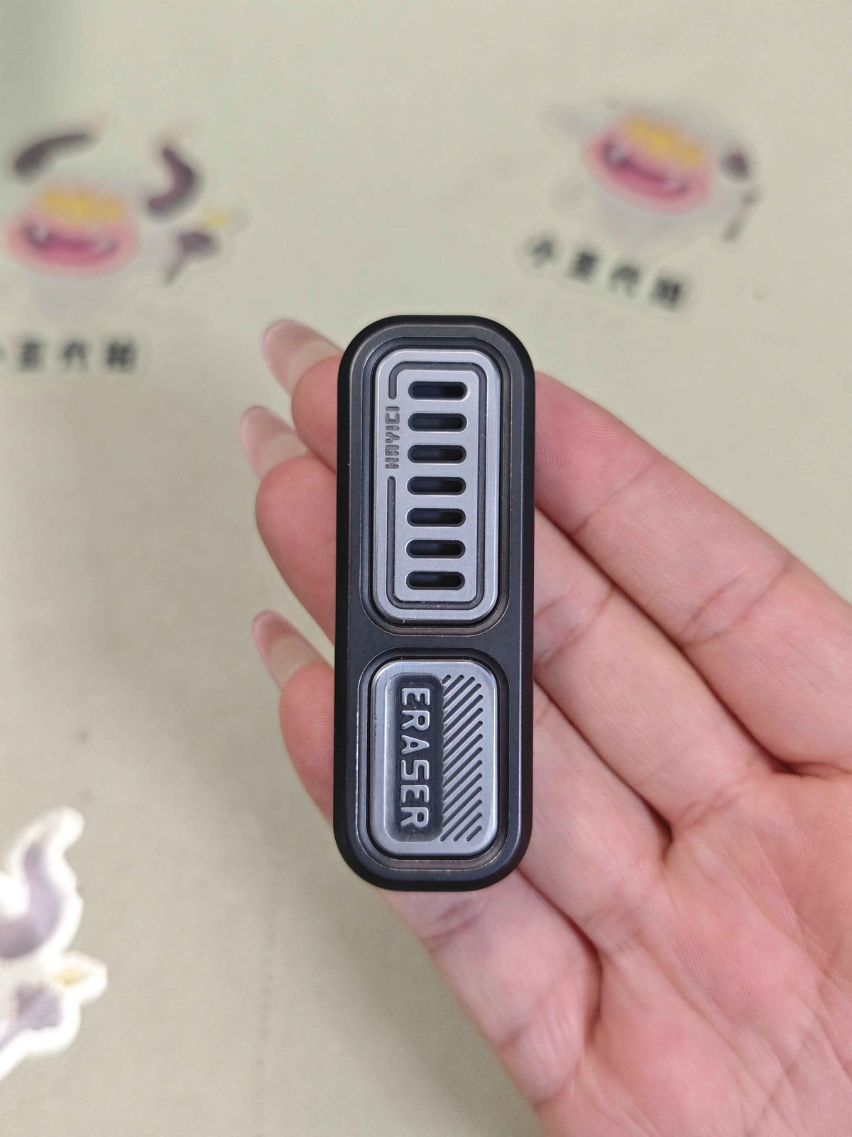 Eraser Titanium