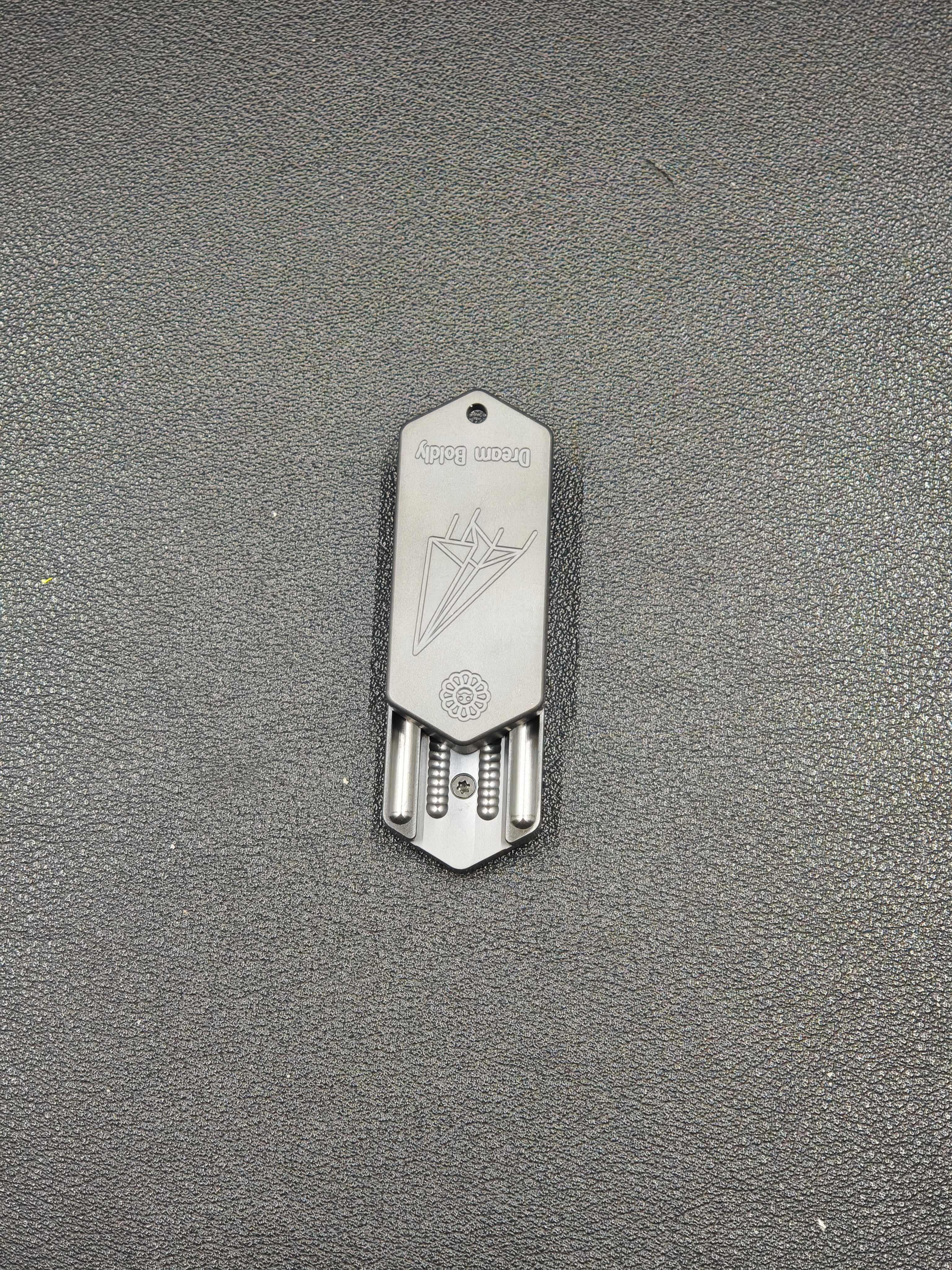 Plane Zirconium