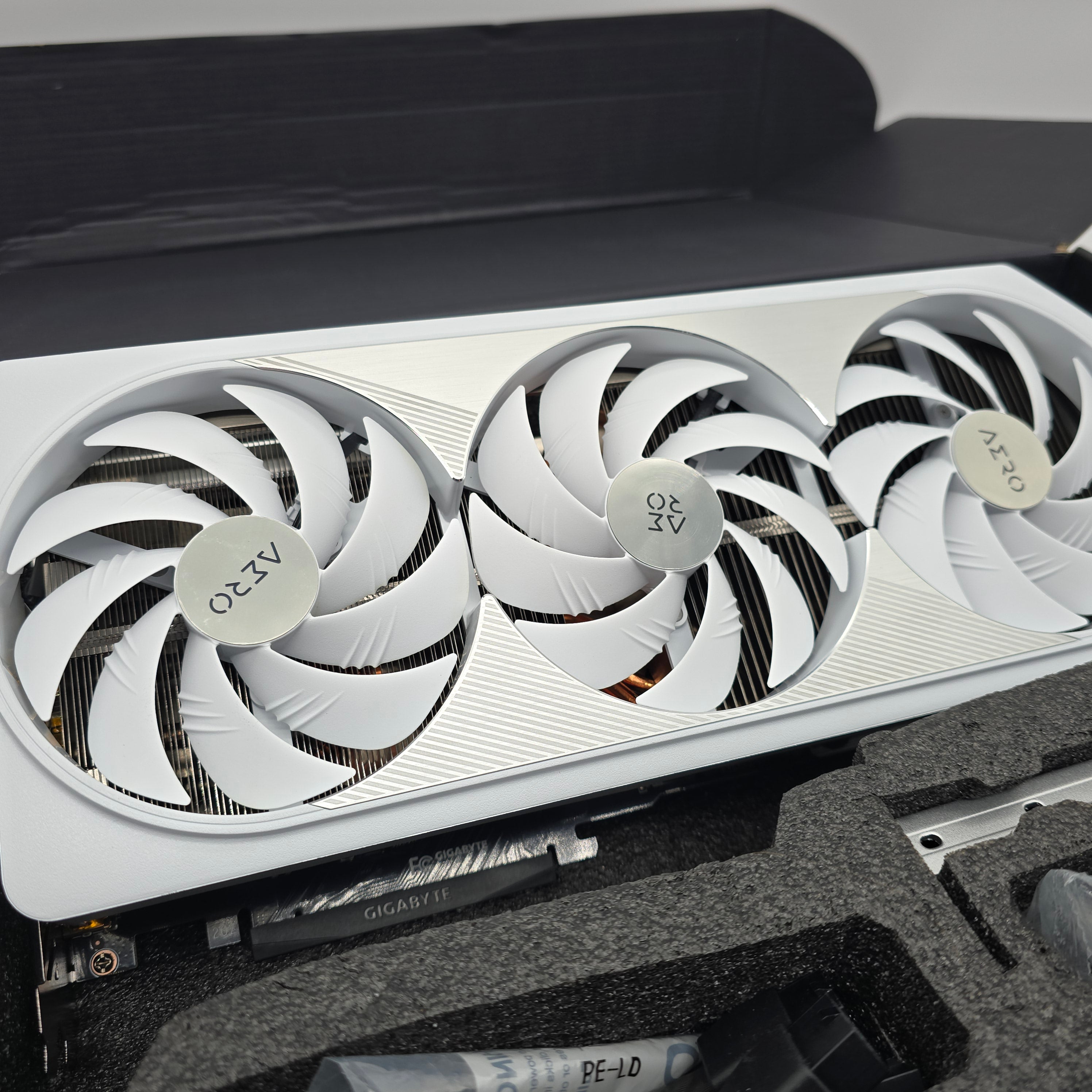 RTX 4090 Gigabyte AERO OC 24GB White, NVIDIA Gaming Graphics Card GPU