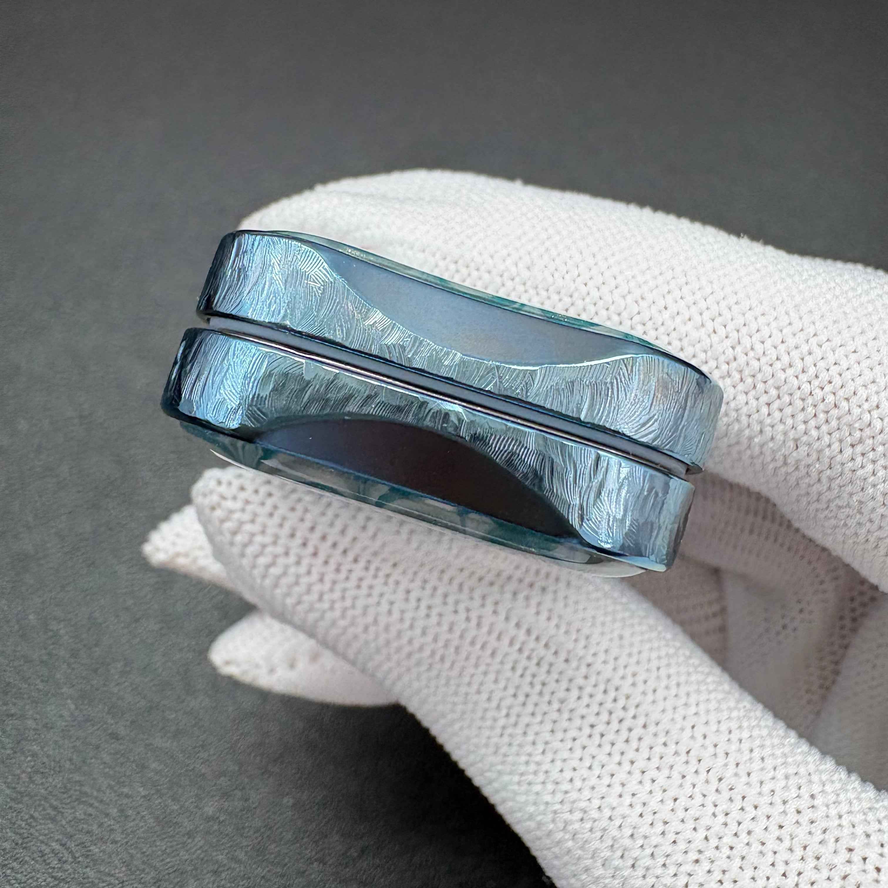 Slim Zirconium
