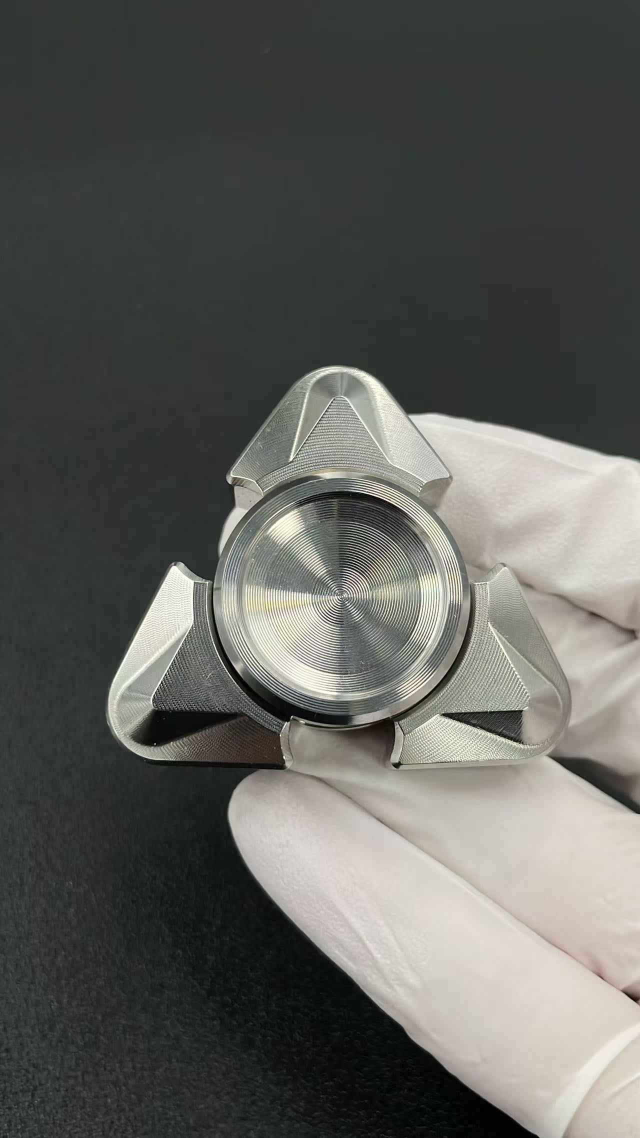 Tri Leaf Vida Stainless Steel