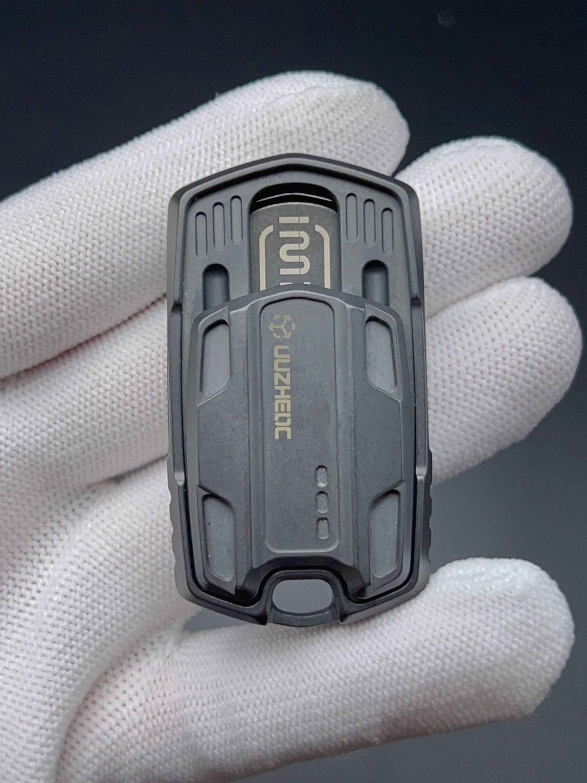 Thousand machines Zirconium