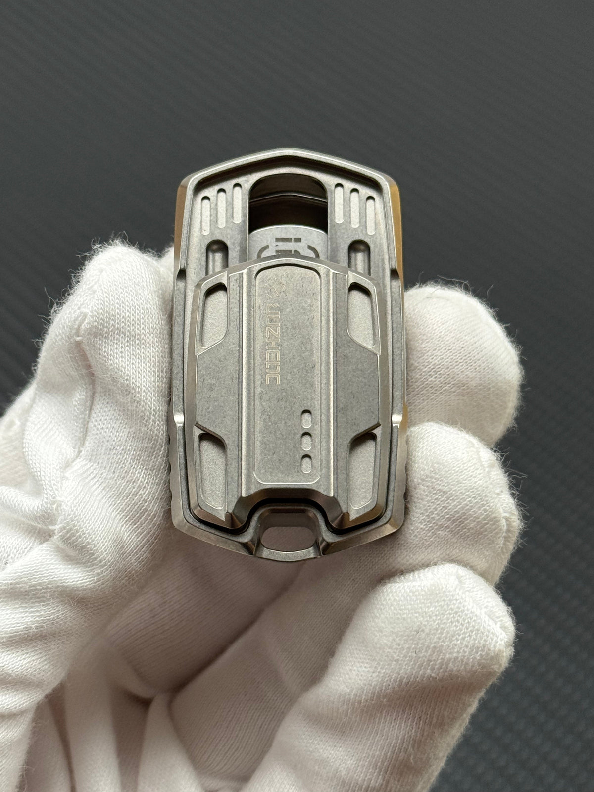 Thousand machines Titanium Stonewashed