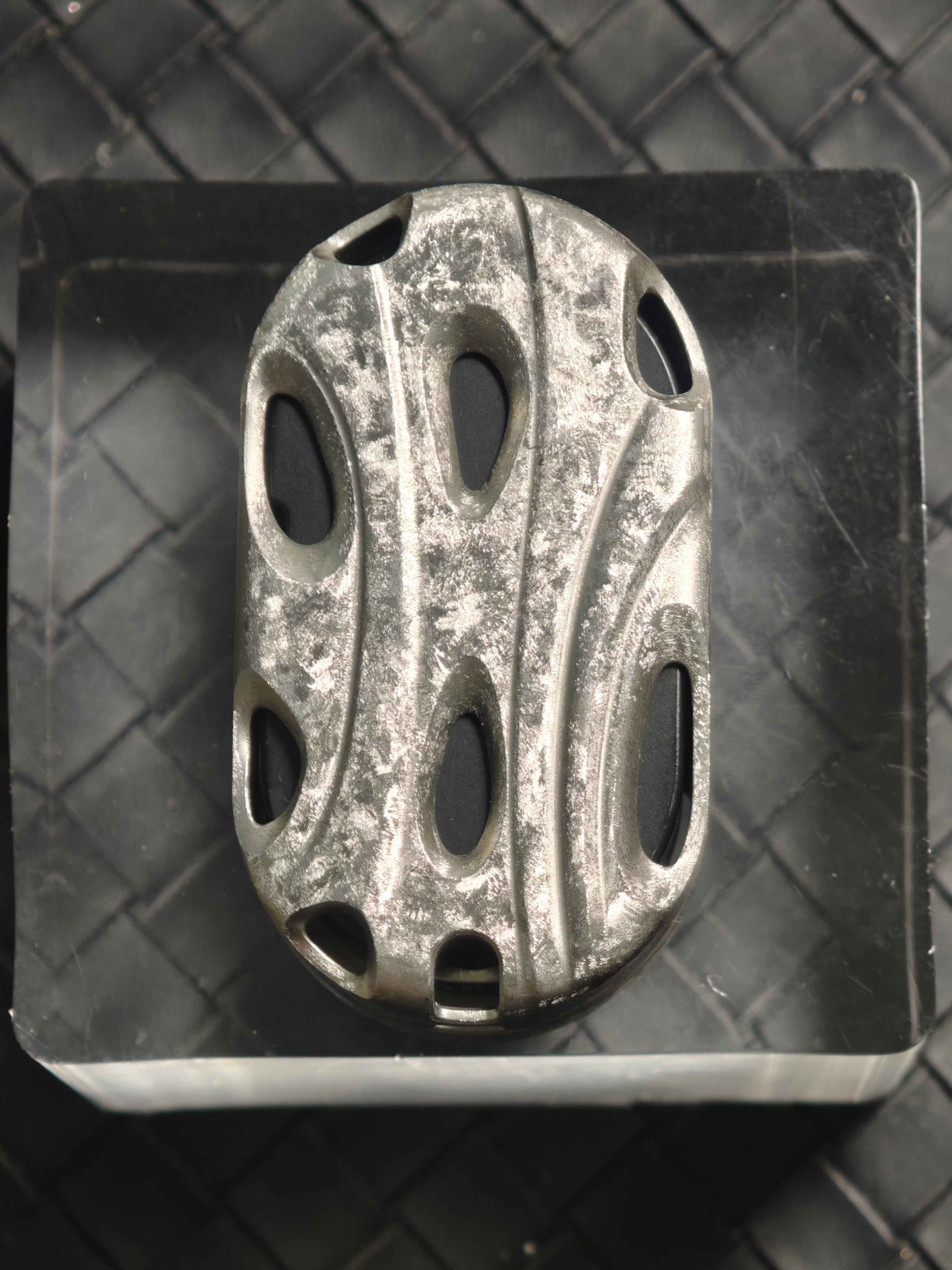 Lag Stainless Steel