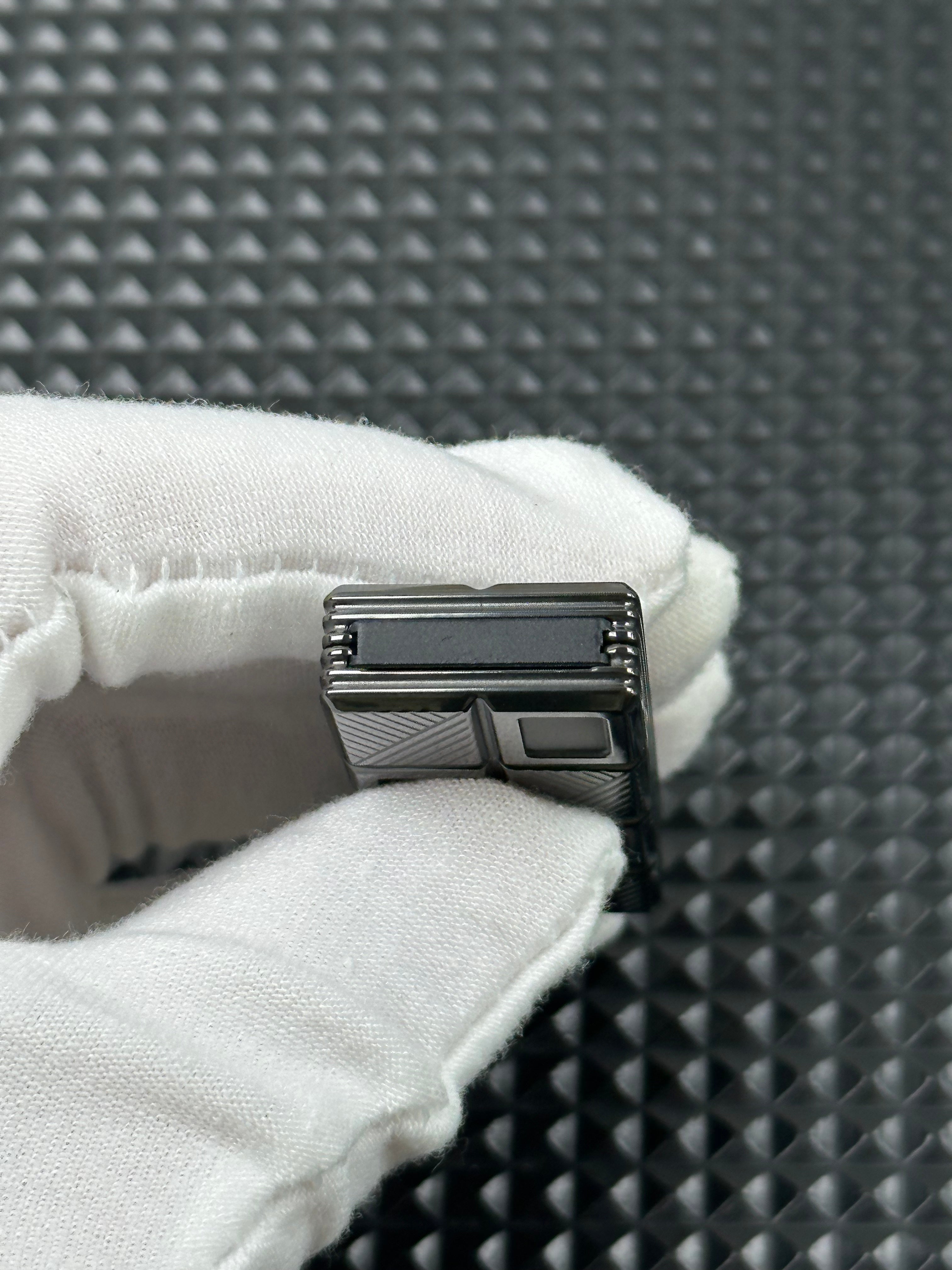 Ultra Thin Wafer Zirconium Polished
