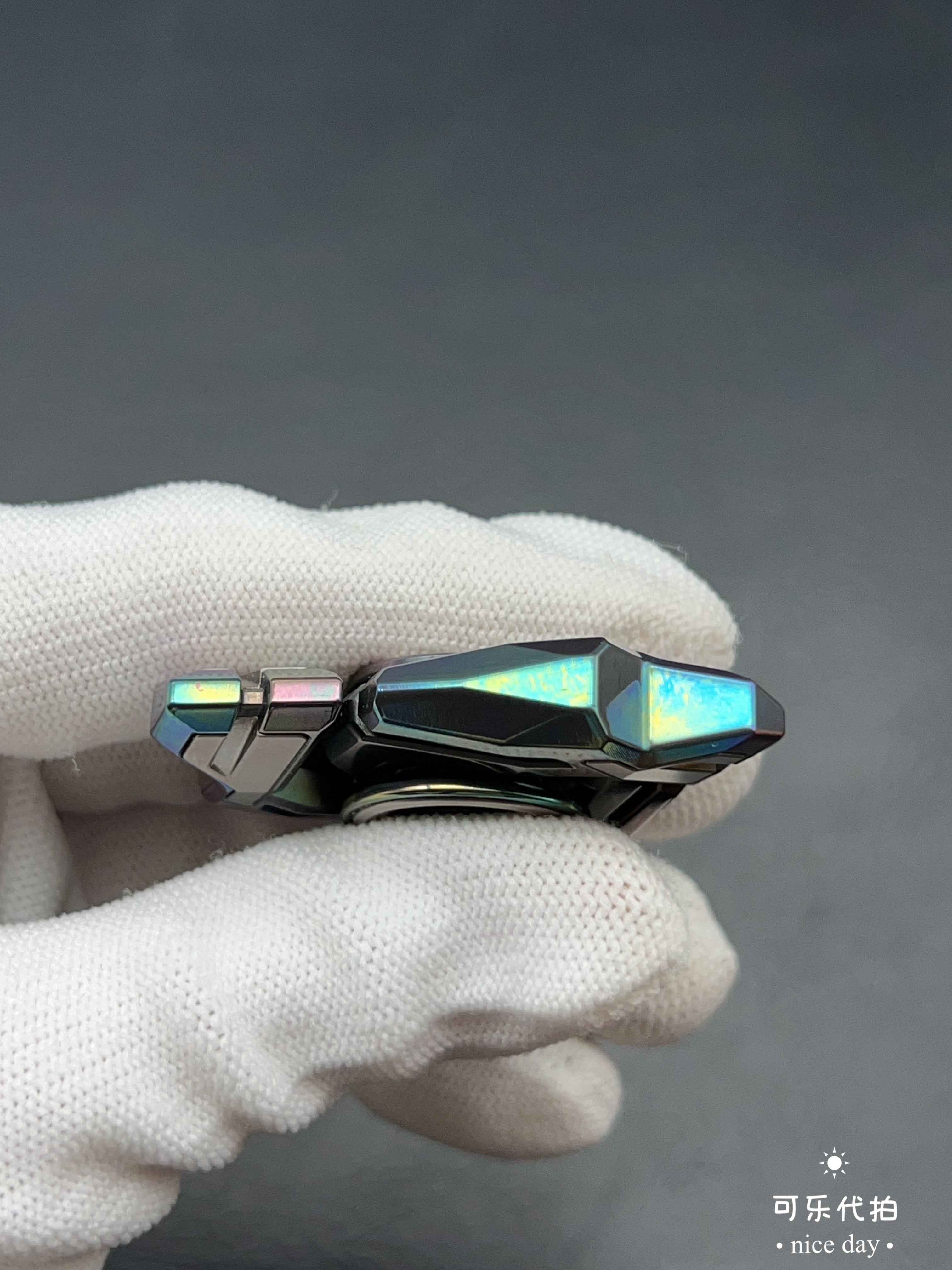 Ouroboros Zirconium Tungsten
